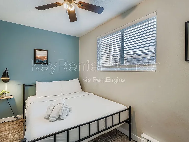 1454 N Ivy St — Photo 16