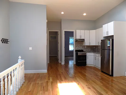 Rented by Blue Egg Realty Corp | media 14