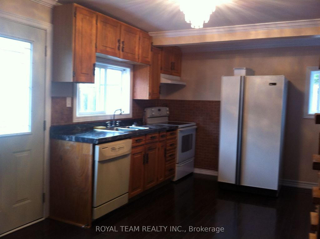 11 Middlebrook Rd, Wasaga Beach, ON - View 6