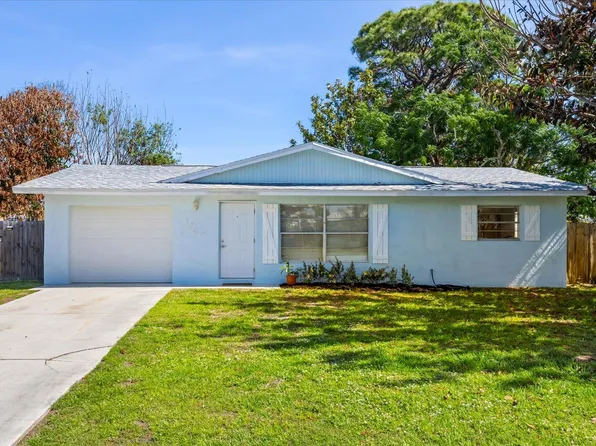 1549 SE Minorca Avenue, Port St Lucie, FL 34952