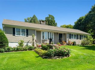 916 South Ave, New Canaan, CT 06840