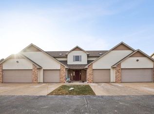 512 River Rd UNIT 4, Columbus, WI 53925