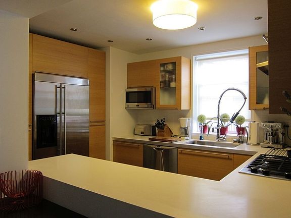 2nd image of 770 Ocean Pkwy APT 7K