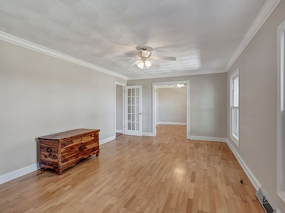 4th image of 358 Stephenson Rd