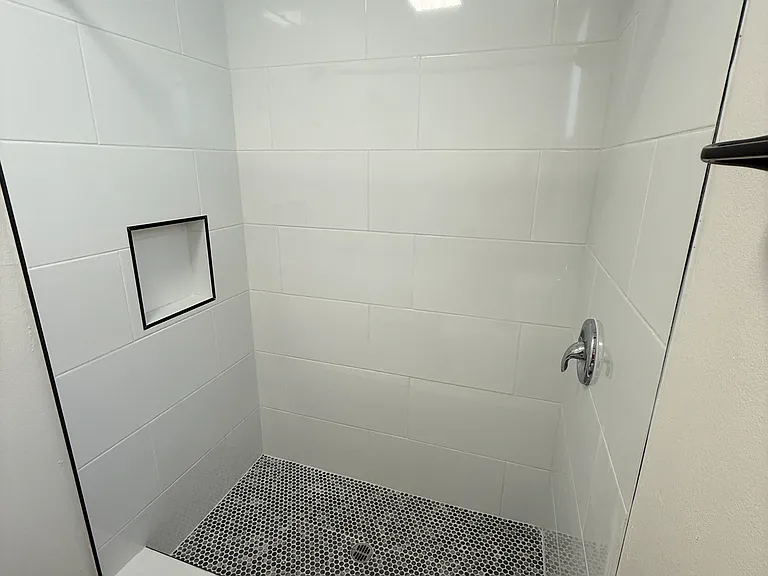 8210 Bell Ave — Photo 5