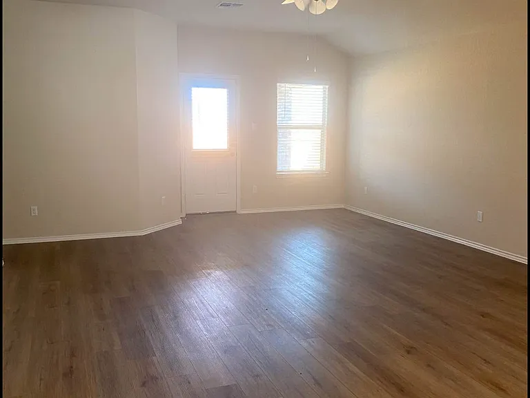 113 Gunther Way — Photo 4