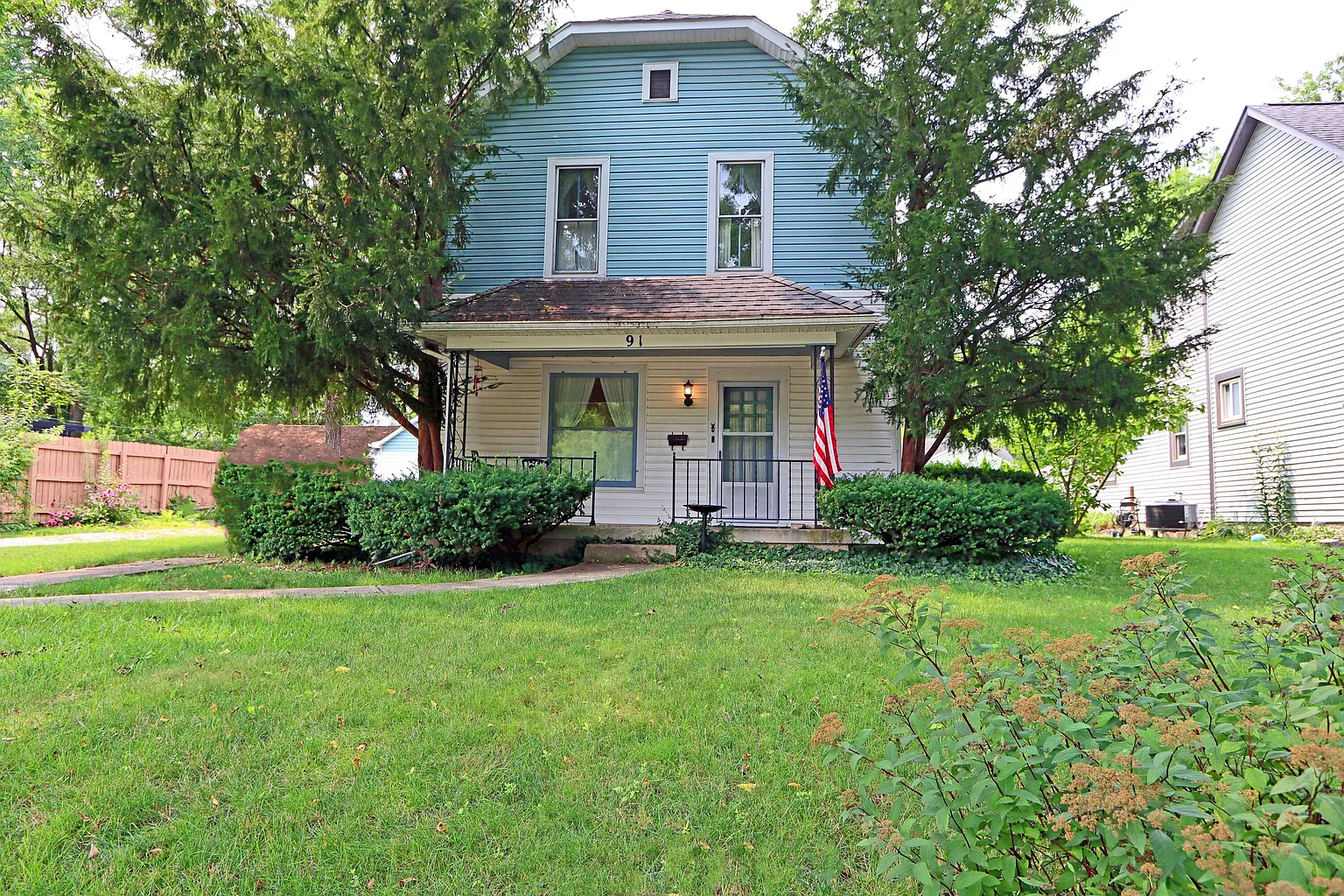 91 Campbell St photo 1