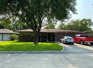 803 N 12th St, La Porte, TX 77571