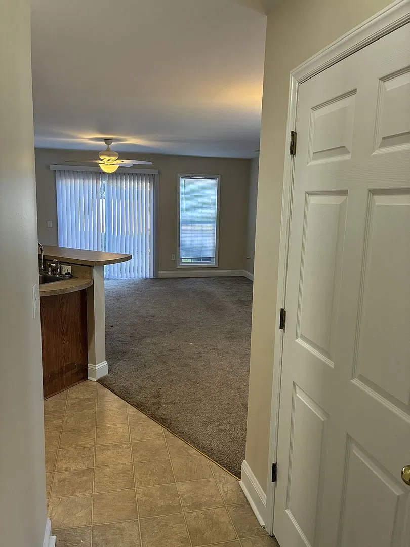 re2102m — Photo 4
