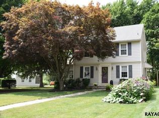 1113 Grandview Rd, York, PA 17403