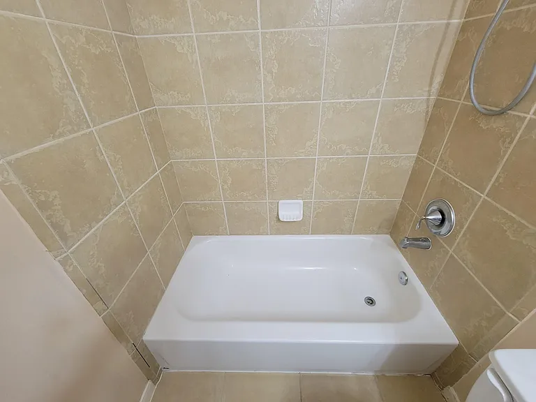 20931 Flower Croft Ct — Photo 11