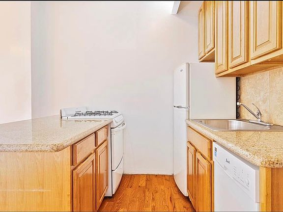5th image of 870 Bergen St APT 3RF