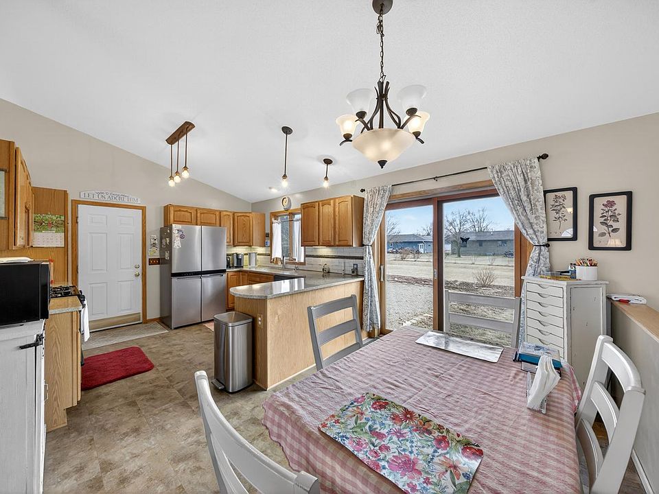 1st image of 605 Willers Ct