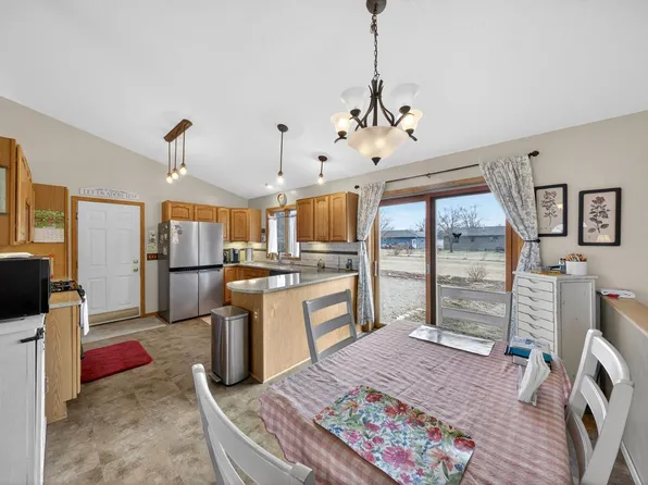 605 Willers Ct, Lake City, MN 55041