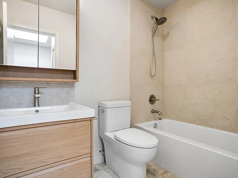 1010 Cypress St — Photo 18