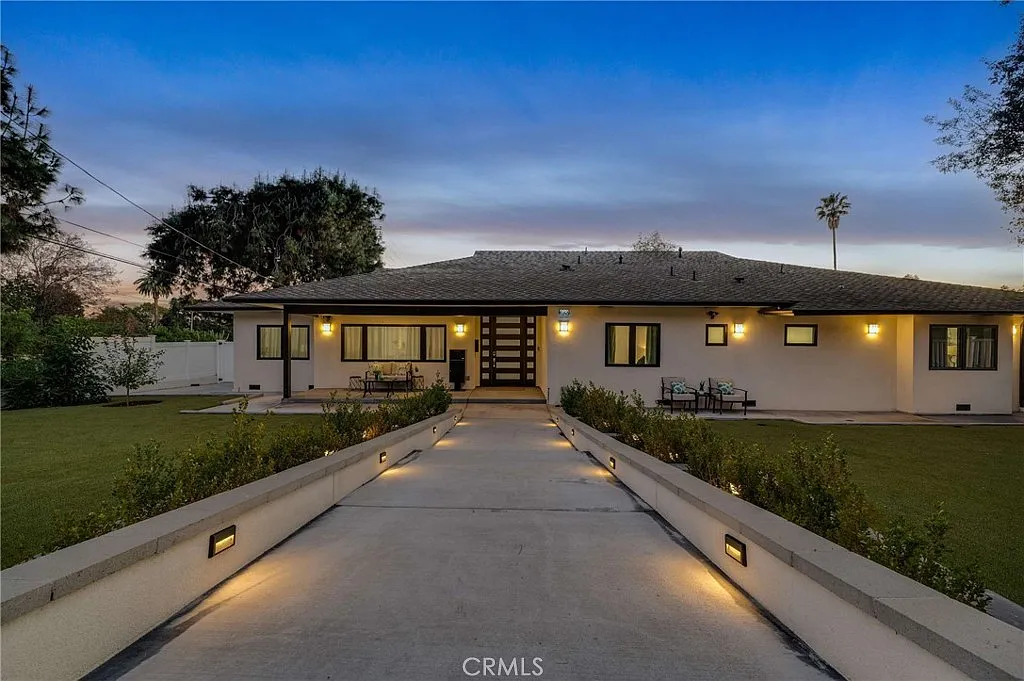 4 bed, 4100 sqft, $13,500 — Photo 2