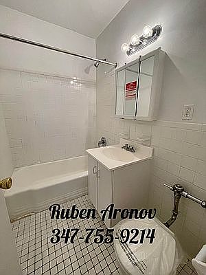 4th image of 16201 Highland Ave #7S