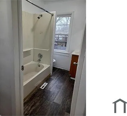 33 Montrose St #L — Photo 2