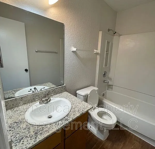 13129 E 44th St — Photo 26