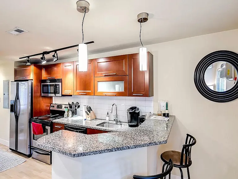 195 S Pennsylvania St #302 — Photo 10