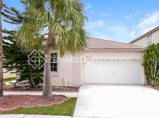 1544 NW 158th Ave, Pembroke Pines, FL 33028