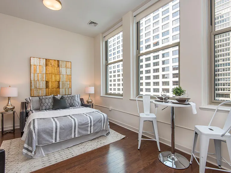 1700 Chestnut Street — Photo 15