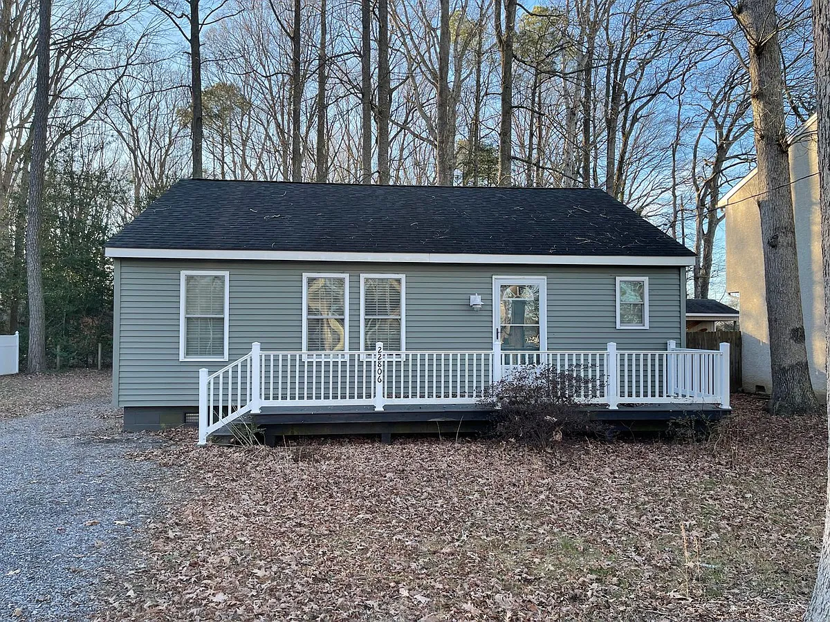 Building Photo - 22806 Sycamore Dr #70