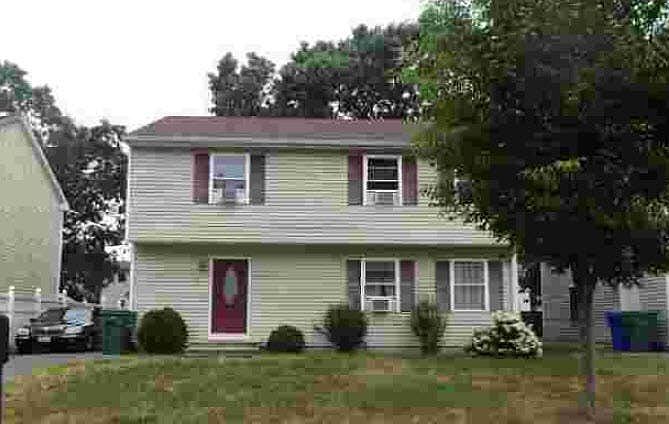 1st image of 40 Bissell St