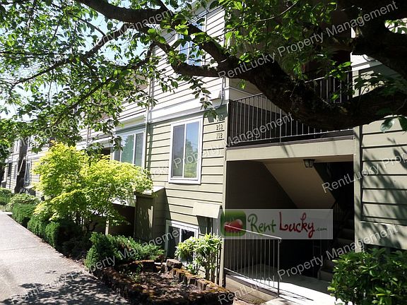 3rd image of 3233 NE 12th St APT 302