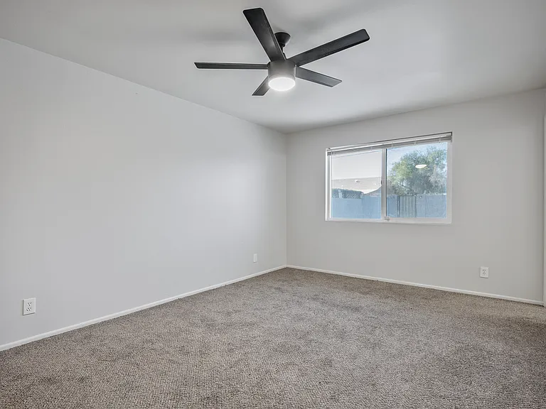 3702 W Tuckey Ln — Photo 19