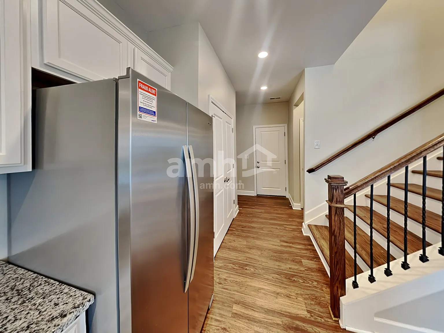 5 bed, 3.0 bath, 2513 sqft, $3,100 — Photo 4