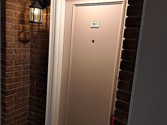 3rd image of 3 Lisa St #911
