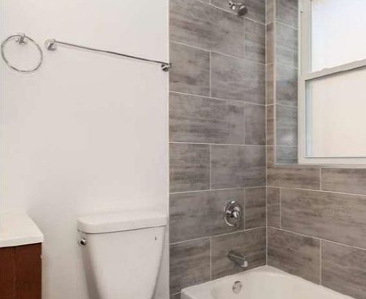 5th image of 4913 W Cuyler Ave #1218