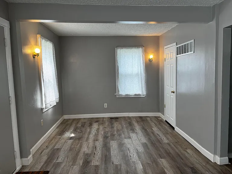 7235 Studebaker Ave — Photo 3