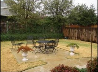 8409 Park Brook Ct, North Richland Hills, TX 76182
