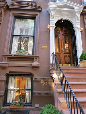 Rented by Compass | media 23