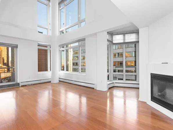 205 East 59th Street image 6 of 30