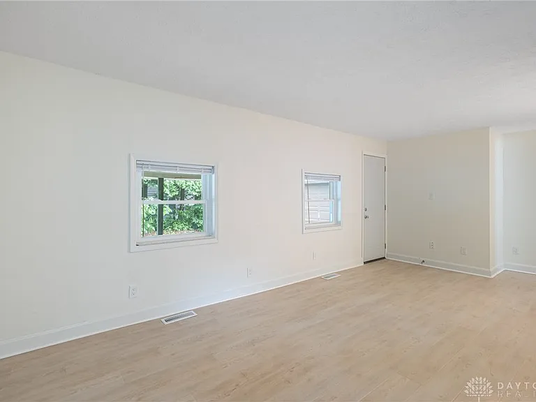 4400-4402 Pinebrook Ct #4402 — Photo 2