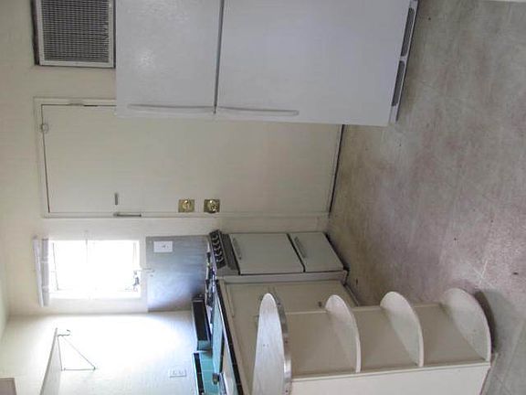 5th image of 1816 Lead Ave SE APT 2