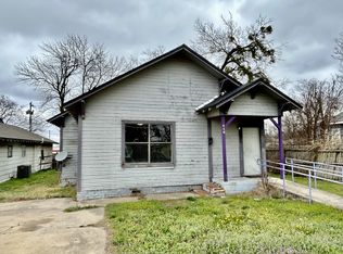 716 E 9th St, Ada, OK 74820