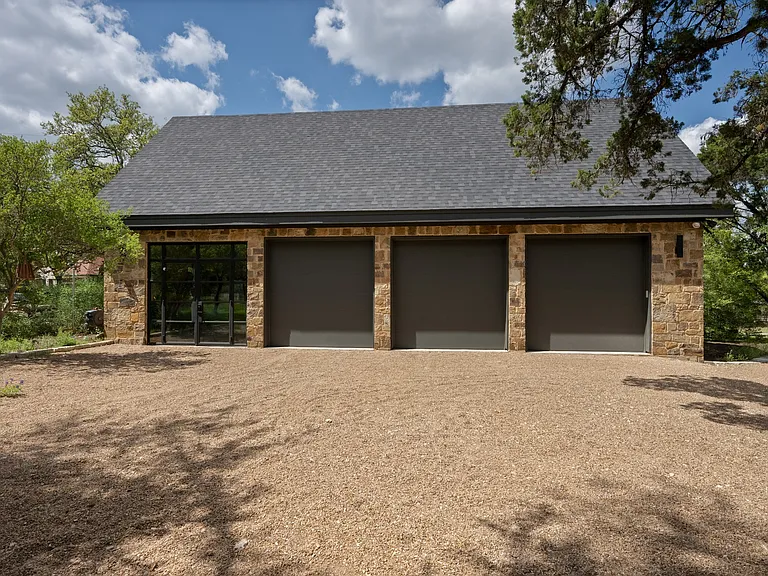 907 Crystal Creek Dr — Photo 12