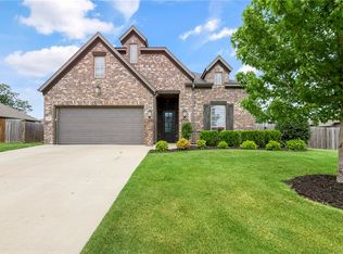 1502 Shook Dr, Cave Springs, AR 72718