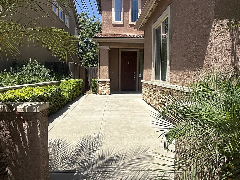 3541 Buckingham Ave — Photo 12