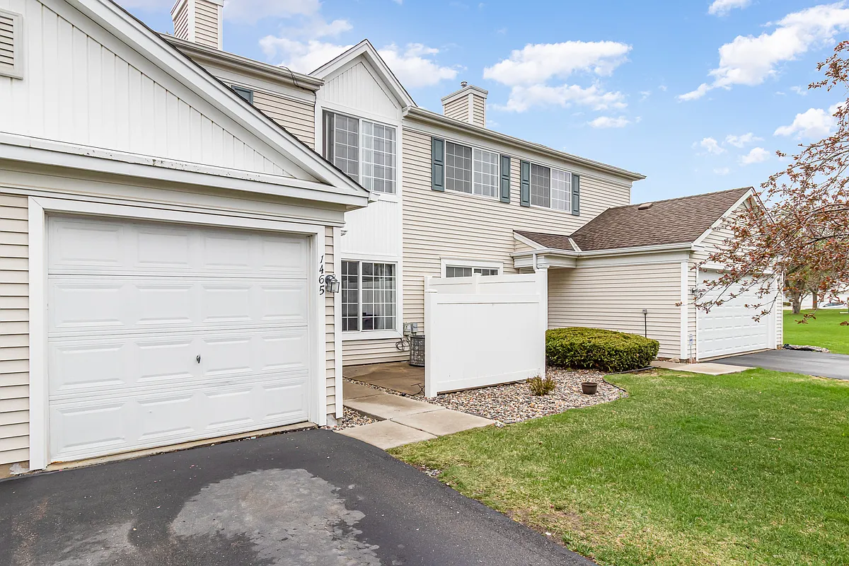 Building Photo - 14651 Evergreen Trl #90