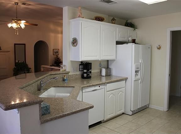 5th image of 2412 Kingsbury Dr