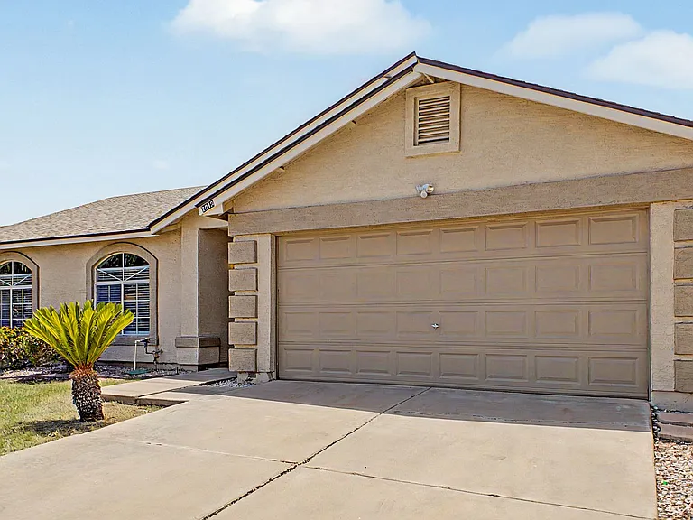 2049 E San Tan Ct — Photo 4