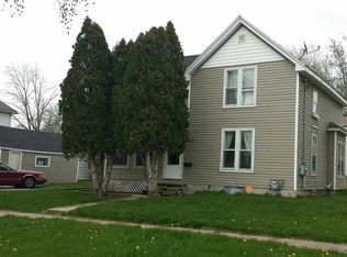 827 W 7th St, Waterloo, IA 50702