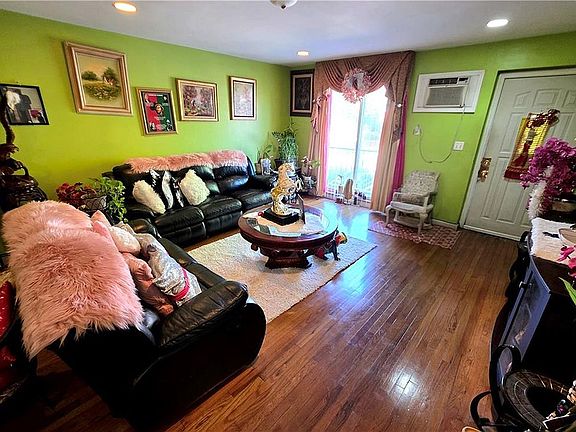 3rd image of 866 E 94th St Floor 2