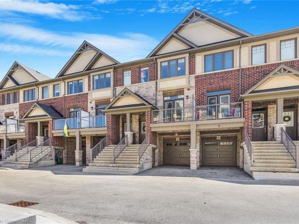 9 Pringle Ln, Hamilton, ON L9G 0H2