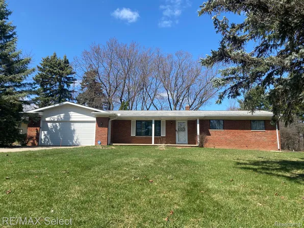 3260 Old Farm Rd, Flint, MI 48507
